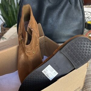 Clarks Women's Brown Suede Ankle Boots